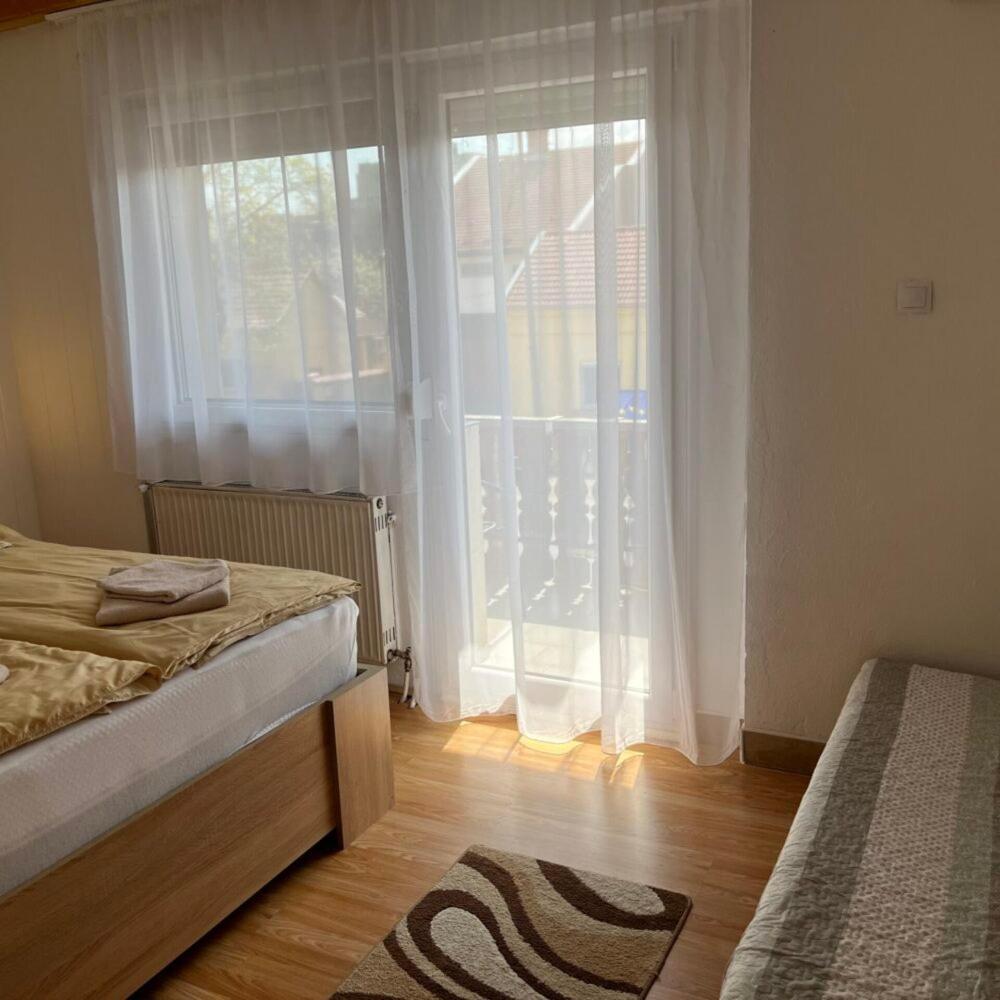 Bed and Breakfast Lenzl'S Panzio Szigetvár Exteriér fotografie